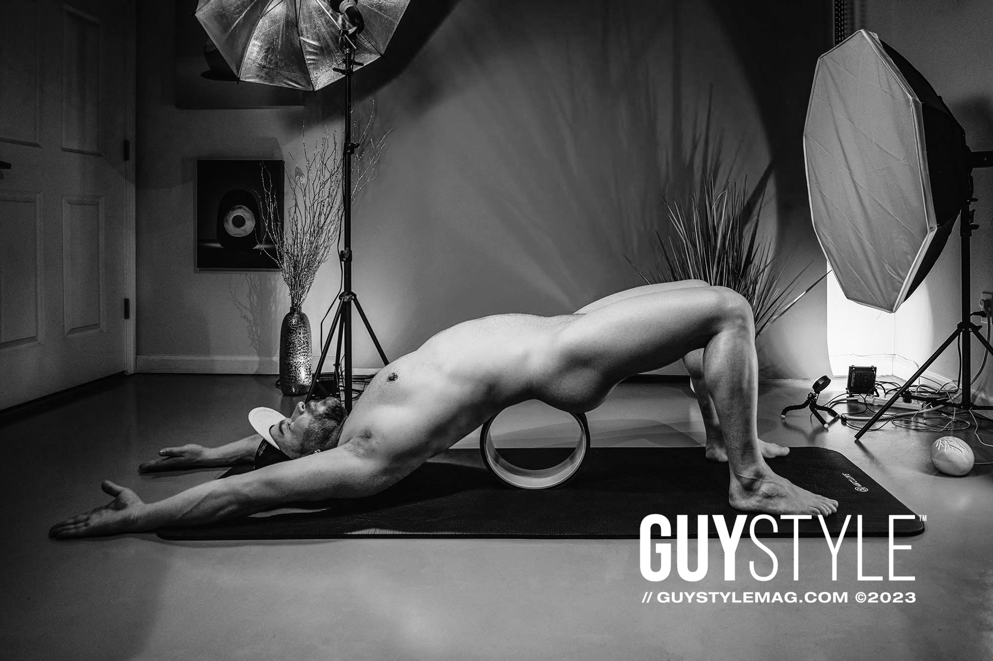 Nude Yoga for Gay Men: A Journey of Body Positivity, Mental Health, and Holistic Fitness – By Maxwell Alexander