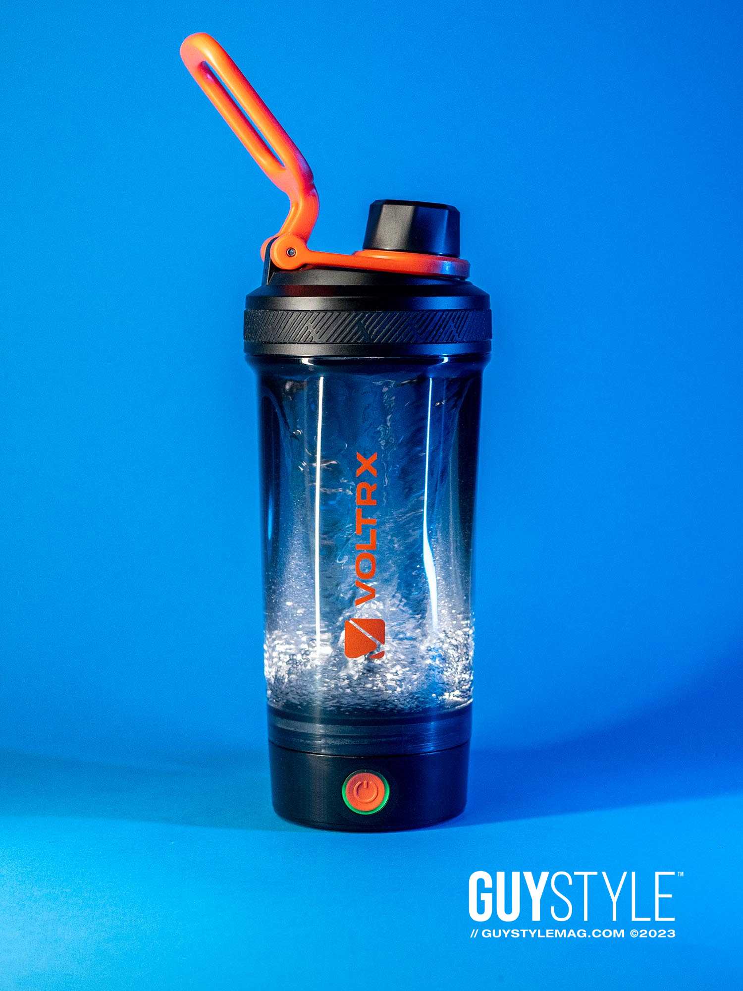 VOLTRX Electric Shaker Bottle: The Perfect Blend for the Stylish Gay Fitness Buff – Product Reviews with Fitness Model Maxwell Alexander