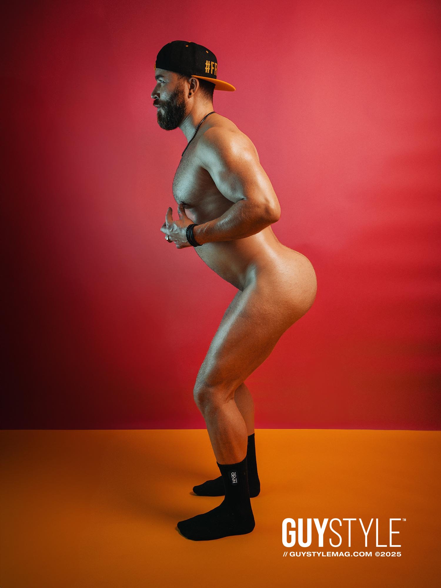 Naked Bodybuilding for Gay Men: A Bold Path to Mental Health, Body Positivity, and Sexual Self-Expression